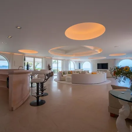 וילה With Helipad, Sauna And Infinity Pool *