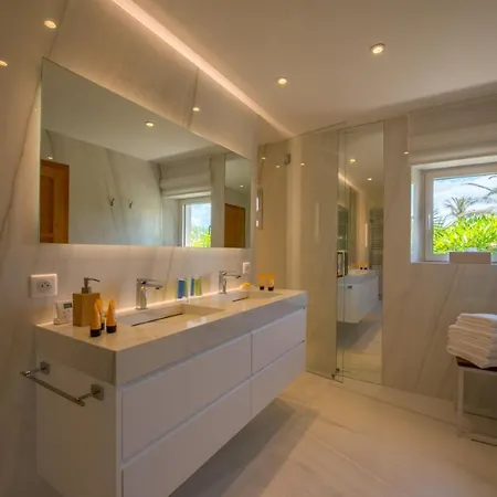 וילה With Helipad, Sauna And Infinity Pool *